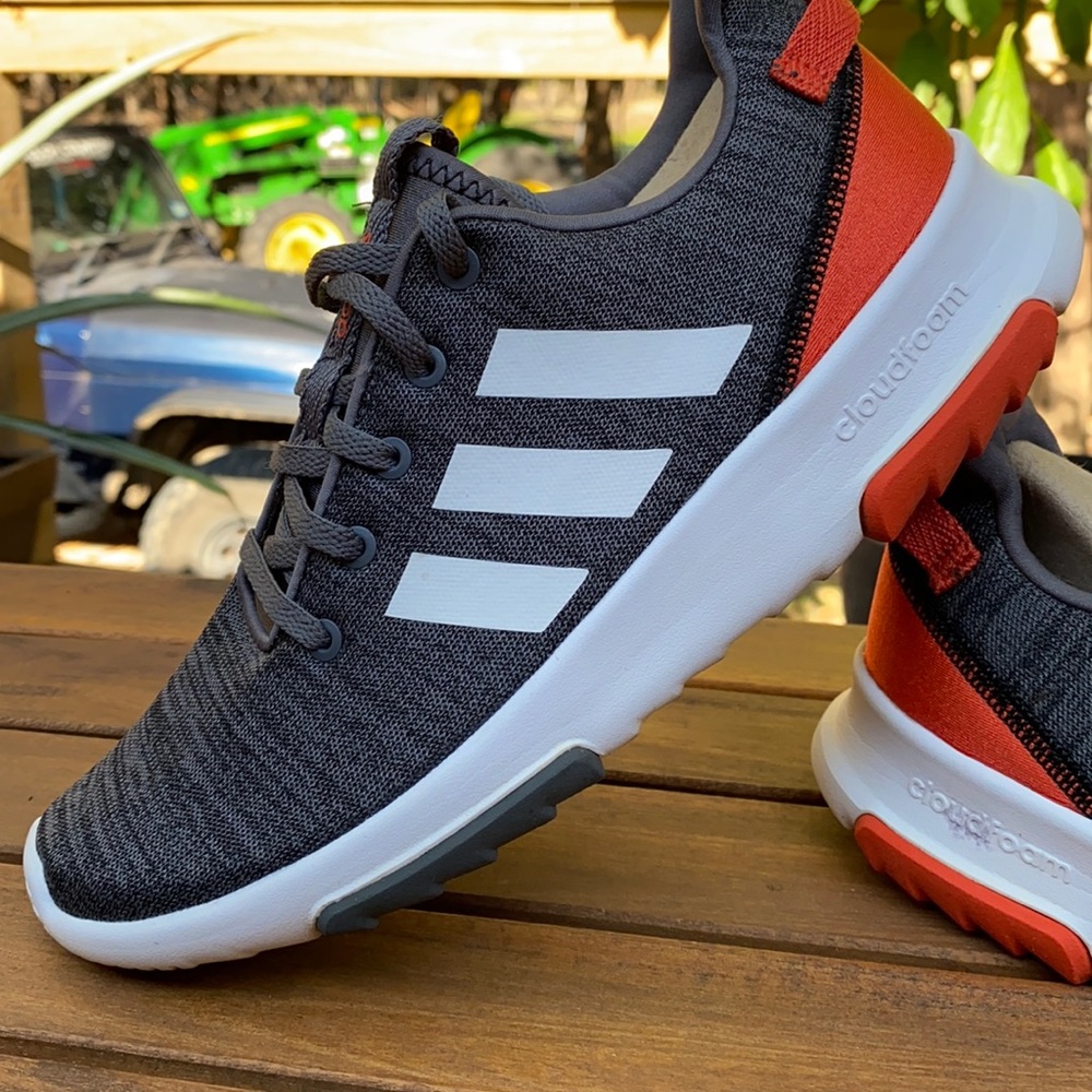 Adidas Cloudfoam Men’s Size 6 - image 1